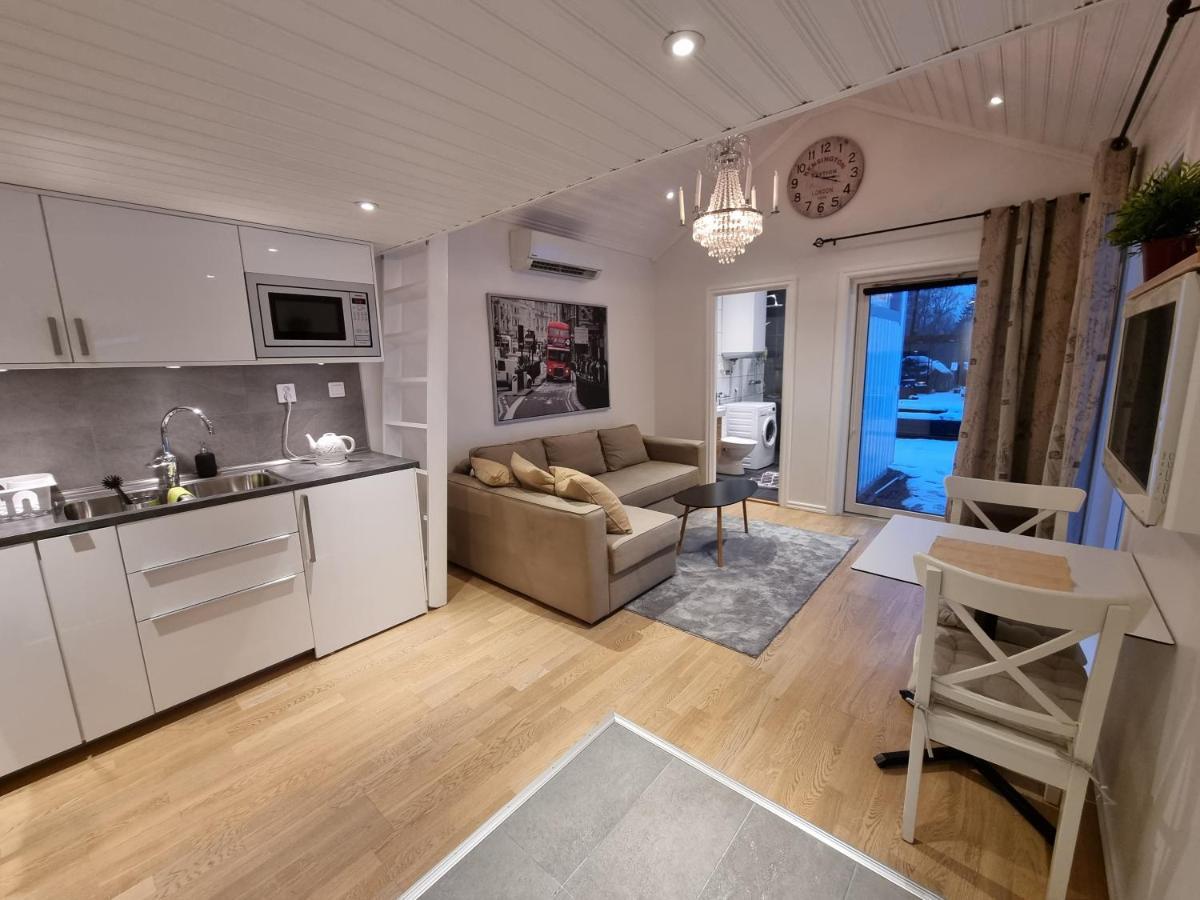 Attefallshuset Toftahoejden 7 Векшё Экстерьер фото